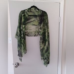 Chic Green & Black Patterned Scarf